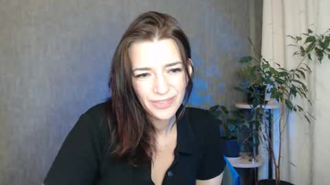 Snapshot of elinapretty chatting on June 2026 10:49:02 PM Elina online show from June 2026 10:49:02 PM