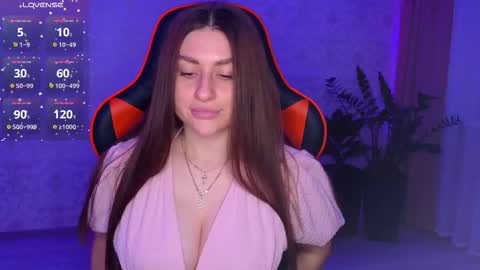 Elina online show from October 2025 05:45:02 PM