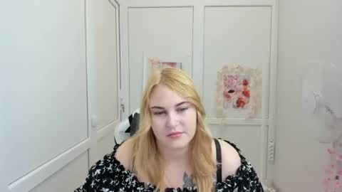 Elina online show from July 2026 06:19:02 AM