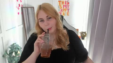 Elina online show from July 2026 06:39:01 AM