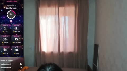 Elis online show from February 2025 01:33:01 AM