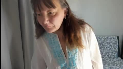 Elis online show from November 2025 04:34:01 AM