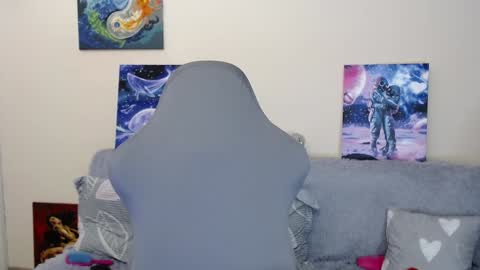 Snapshot of elisa_kollin chatting on January 2025 02:30:02 PM Aletta Oushen online show from January 2025 02:30:02 PM