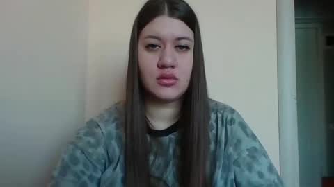 Snapshot of elisa_kollin chatting on January 2025 07:49:02 AM Aletta Oushen online show from January 2025 07:49:02 AM