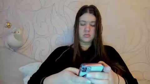 Snapshot of elisa_kollin chatting on February 2025 11:22:02 AM Aletta Oushen online show from February 2025 11:22:02 AM