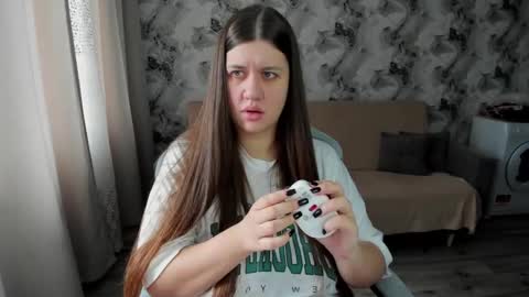 Snapshot of elisa_kollin chatting on October 2025 08:21:01 AM Aletta Oushen online show from October 2025 08:21:01 AM