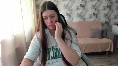 Snapshot of elisa_kollin chatting on October 2025 10:01:02 AM Aletta Oushen online show from October 2025 10:01:02 AM