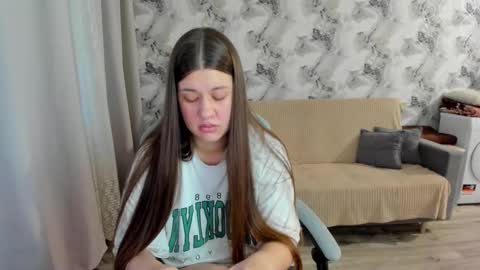 Snapshot of elisa_kollin chatting on October 2025 11:41:02 AM Aletta Oushen online show from October 2025 11:41:02 AM