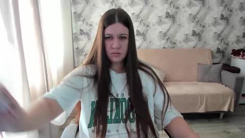 Snapshot of elisa_kollin chatting on October 2025 06:58:02 AM Aletta Oushen online show from October 2025 06:58:02 AM