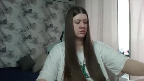 Snapshot of elisa_kollin chatting on February 2026 08:18:02 AM Aletta Oushen online show from February 2026 08:18:02 AM