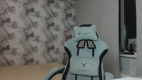 Snapshot of elisa_kollin chatting on February 2026 12:09:02 PM Aletta Oushen online show from February 2026 12:09:02 PM