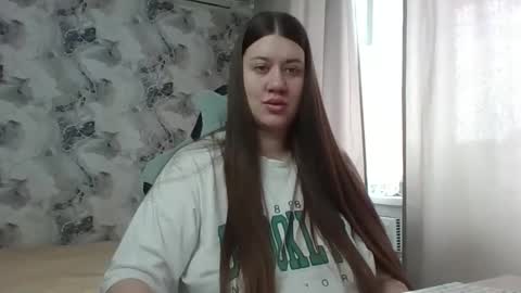 Snapshot of elisa_kollin chatting on February 2026 05:33:02 AM Aletta Oushen online show from February 2026 05:33:02 AM