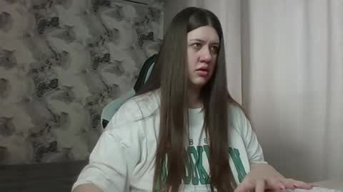 Snapshot of elisa_kollin chatting on February 2026 08:41:01 AM Aletta Oushen online show from February 2026 08:41:01 AM