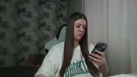 Snapshot of elisa_kollin chatting on February 2026 11:07:02 AM Aletta Oushen online show from February 2026 11:07:02 AM