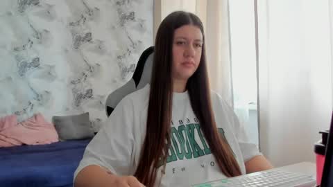 Aletta Oushen online show from July 2026 10:17:01 AM