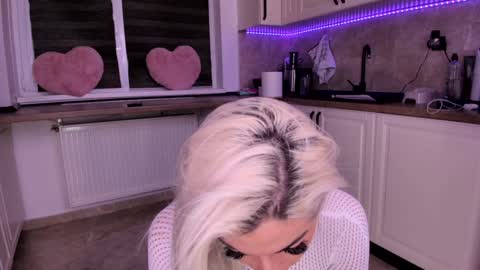 Snapshot of elisabeth_jason chatting on March 2026 05:01:02 AM elisabeth_jason online show from March 2026 05:01:02 AM