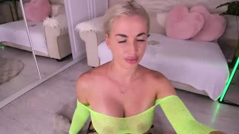 elisabeth_jason online show from July 2026 04:39:33 PM