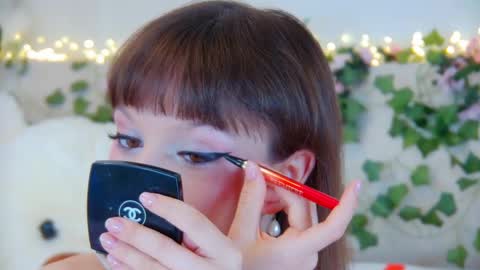 Snapshot of elisabethdavis chatting on April 2026 03:06:01 PM ElisabethDavis online show from April 2026 03:06:01 PM