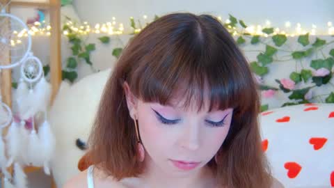 Snapshot of elisabethdavis chatting on April 2026 03:27:01 PM ElisabethDavis online show from April 2026 03:27:01 PM