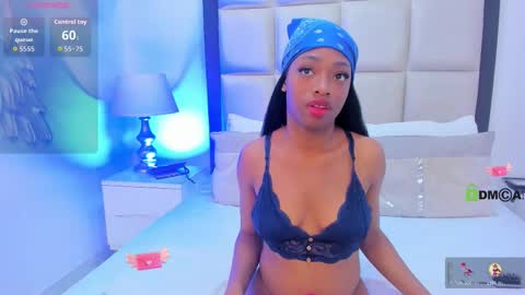 Snapshot of elisabettamonroy chatting on October 2025 03:01:02 PM elisabettamonroy online show from October 2025 03:01:02 PM