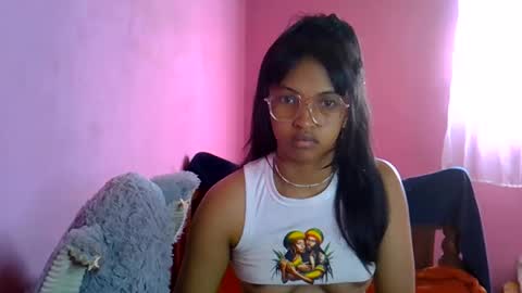 elisah01 online show from June 2026 06:04:01 AM
