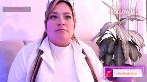 Snapshot of elise_leyton chatting on September 2025 05:03:02 PM ELISE LEYTON online show from September 2025 05:03:02 PM