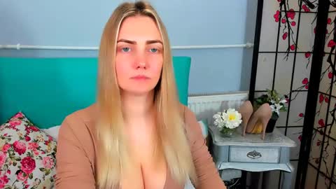 Elise online show from January 2025 12:18:01 PM