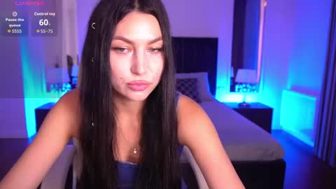 elisevelour online show from July 2026 12:07:01 PM