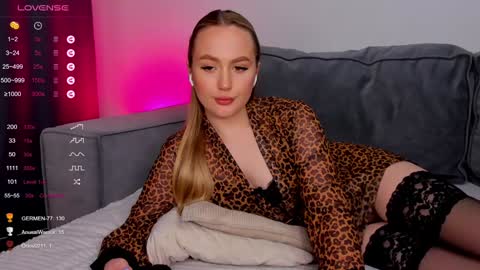 Eliss  online show from February 2025 08:38:02 PM