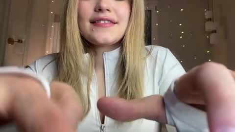 Snapshot of elixiirr chatting on January 2026 04:54:02 PM Stephanie online show from January 2026 04:54:02 PM