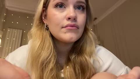 Snapshot of elixiirr chatting on February 2026 09:41:01 PM Stephanie online show from February 2026 09:41:01 PM