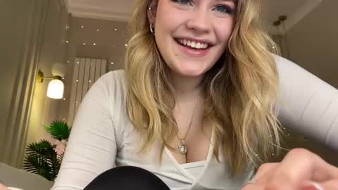 Snapshot of elixiirr chatting on February 2026 08:49:01 PM Stephanie online show from February 2026 08:49:01 PM