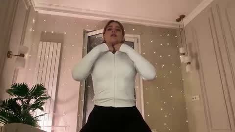 Snapshot of elixiirr chatting on February 2026 09:35:02 PM Stephanie online show from February 2026 09:35:02 PM