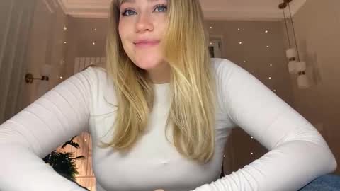 Snapshot of elixiirr chatting on March 2026 11:10:01 PM Stephanie online show from March 2026 11:10:01 PM