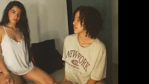 Snapshot of eliza_key chatting on April 2026 03:56:01 AM Alejandra online show from April 2026 03:56:01 AM