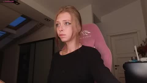 Snapshot of eliza_sadcat chatting on July 2026 08:02:01 PM Elizabeth online show from July 2026 08:02:01 PM