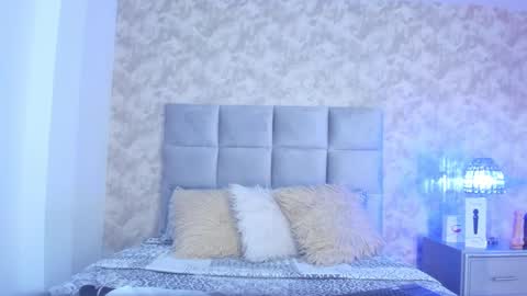 Elizabeth online show from February 2025 09:29:01 PM