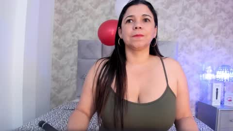 Elizabeth online show from February 2025 09:53:02 PM