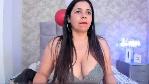 Elizabeth online show from March 2025 01:10:02 AM