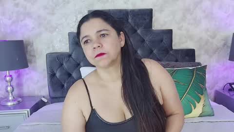 Elizabeth online show from May 2026 08:02:02 PM