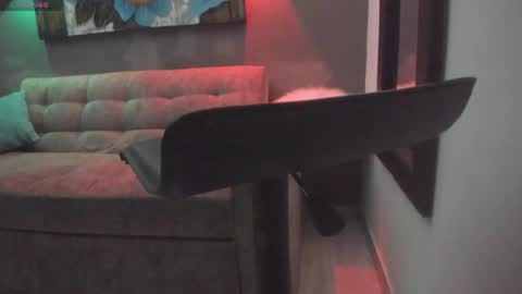 Elizabeth Lamer online show from May 2026 02:44:02 PM