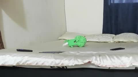 Elizabeth Mathure online show from January 2026 11:36:01 AM