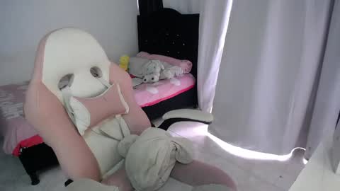  Elizabeth  online show from June 2026 08:36:01 PM