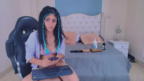 Elizabeth  online show from May 2026 12:40:02 AM