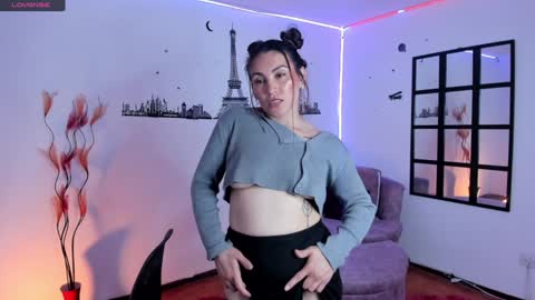 Snapshot of elizabeth_taylor_b chatting on December 2024 09:04:02 PM Elizabeth online show from December 2024 09:04:02 PM