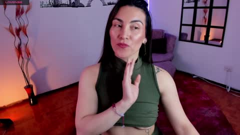 Snapshot of elizabeth_taylor_b chatting on January 2025 09:50:01 PM Elizabeth online show from January 2025 09:50:01 PM