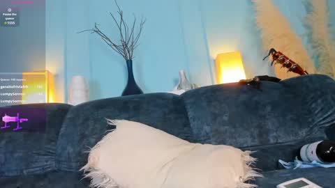 Snapshot of elizabeth_vonsweet chatting on March 2025 02:04:01 AM Eli online show from March 2025 02:04:01 AM