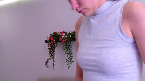 Elizabeth online show from March 2025 07:23:01 PM