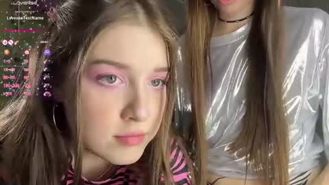 Snapshot of elizabethh_brown chatting on June 2026 04:44:01 PM elizabethh_brown online show from June 2026 04:44:01 PM
