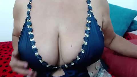 Snapshot of elizabethmiler chatting on May 2026 02:08:02 AM ElizabethMiler online show from May 2026 02:08:02 AM